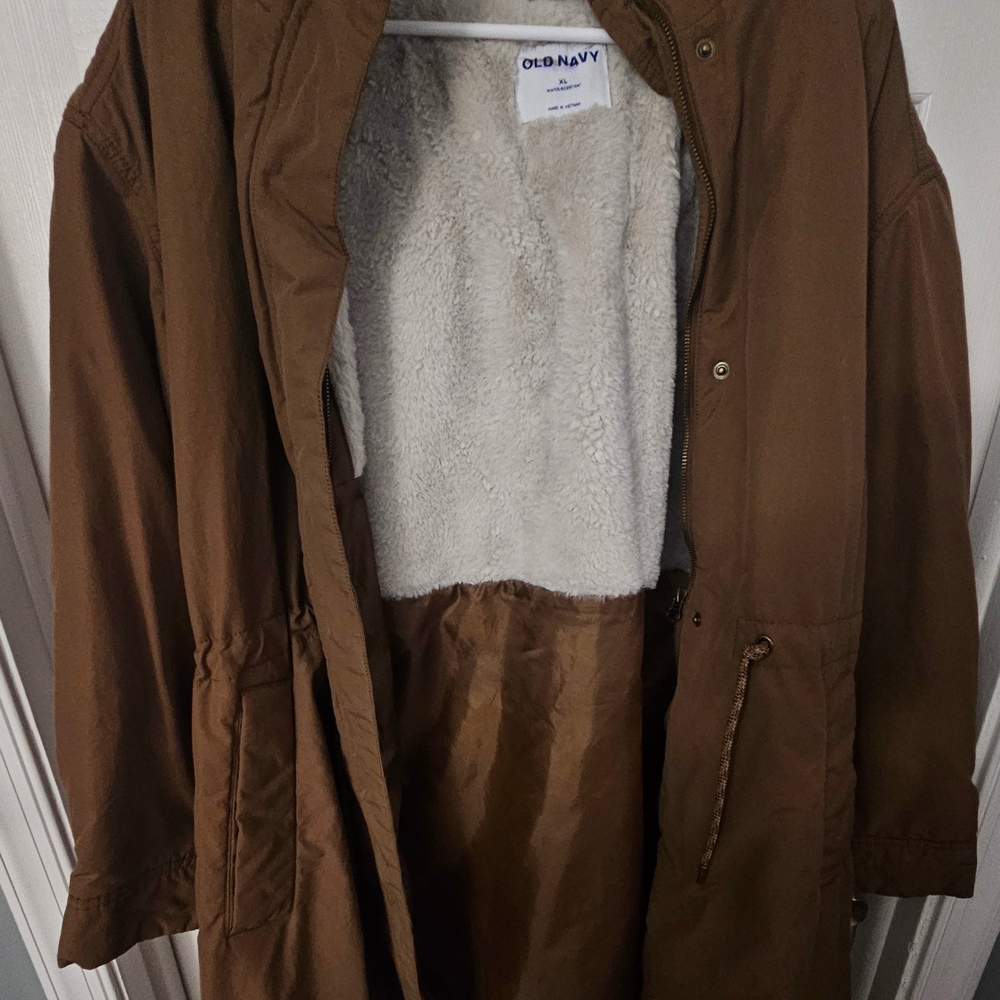 Old Navy White Fleece-Lined Outerwear